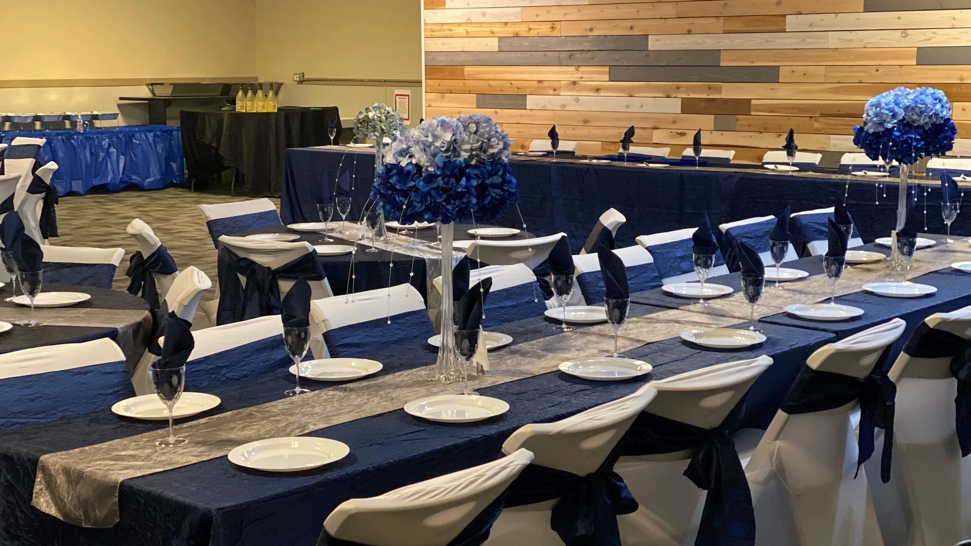 An elegant catered banquet by Main Event in one of their Anchorage event spaces